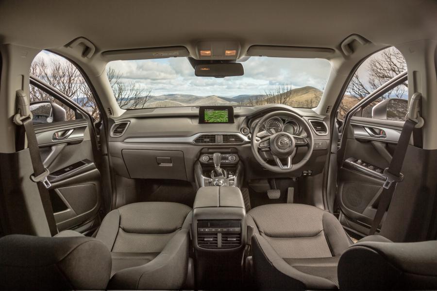Интерьер Mazda CX-9 Sport 2016 года  (AU) (фото 11 из 13)
